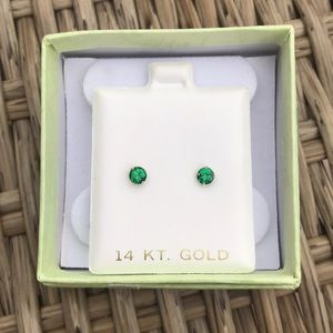 Emerald stone gold earrings